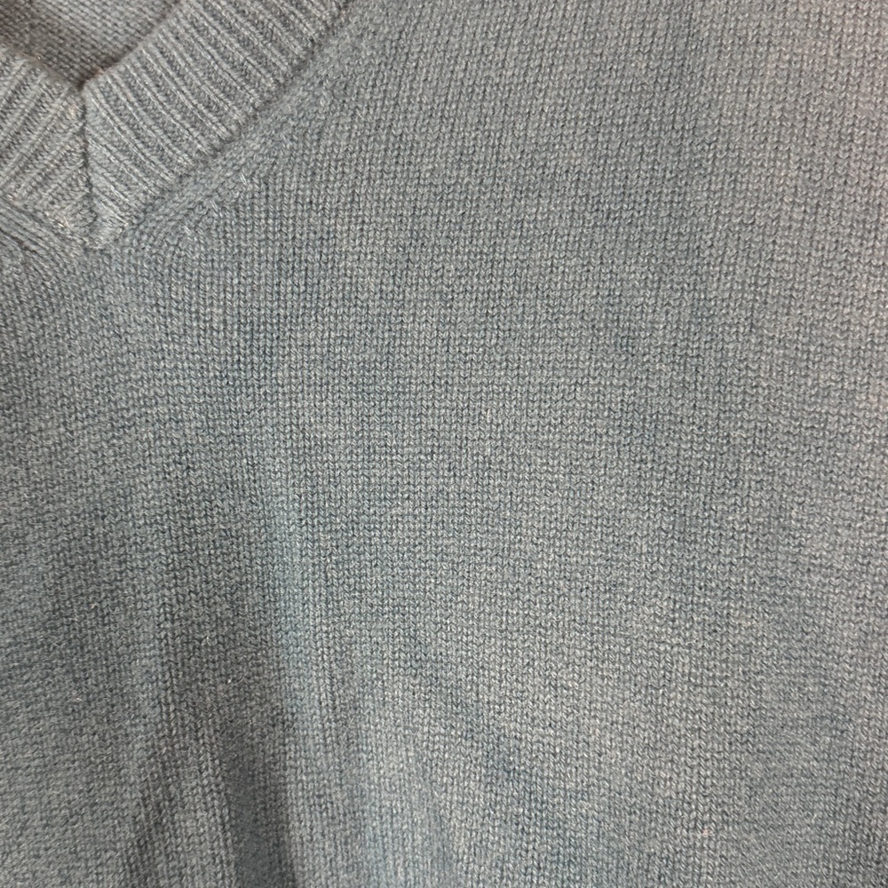 NWOT Unsubscribed 100% Cashmere Teal V-Neck Sweater - Picture 3 of 6